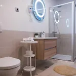 Providenca With Heated Pool فيلة Debeljak