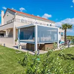 فيلة Providenca With Heated Pool