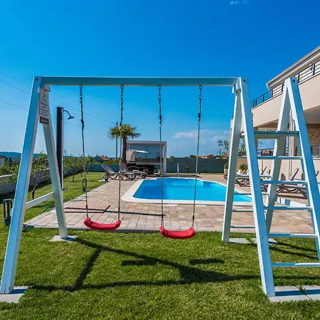 Providenca With Heated Pool וילה