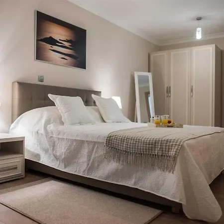 Providenca With Heated Pool Villa Debeljak