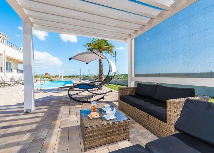 Providenca With Heated Pool