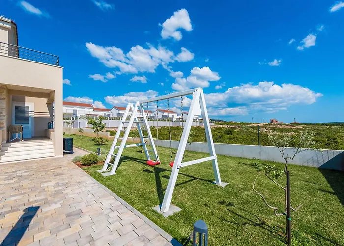 Providenca With Heated Pool *