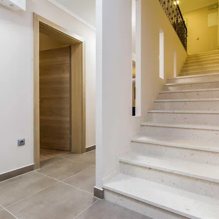 Providenca With Heated Pool Villa Debeljak