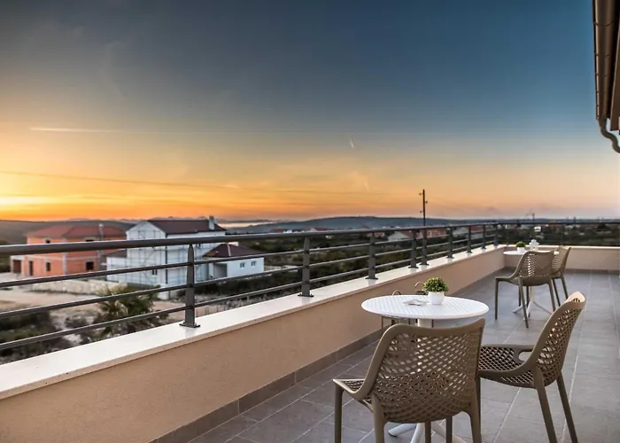 Providenca With Heated Pool Villa