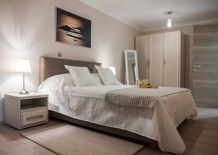 Providenca With Heated Pool Villa Debeljak