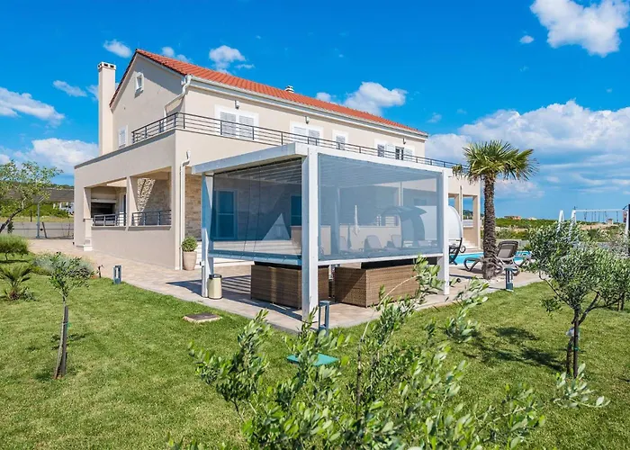 Villa Providenca With Heated Pool